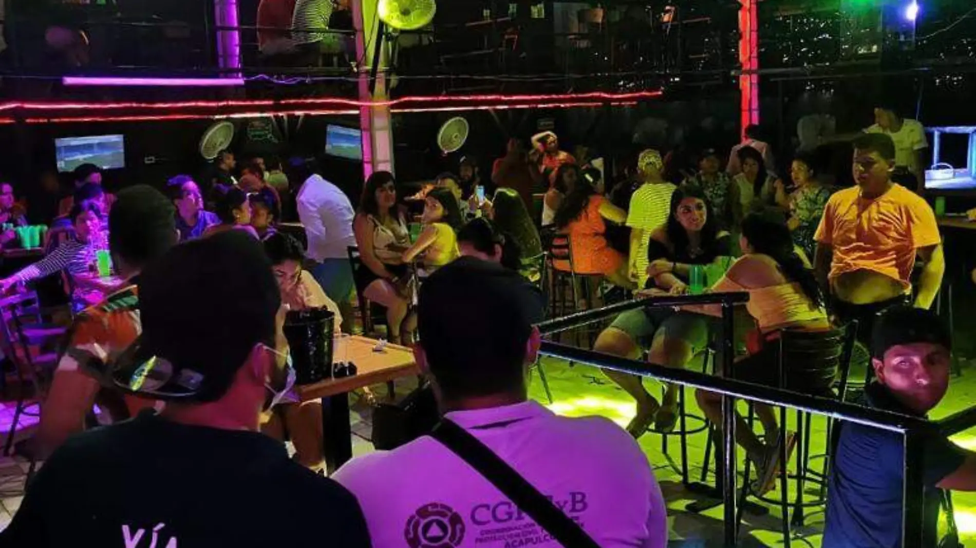 Clausura bar Acapulco